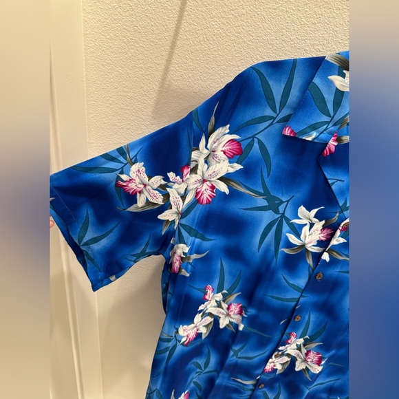 Two Palms nwt aloha Blue Floral Men's Shirt size xl - Picture 3 of 5